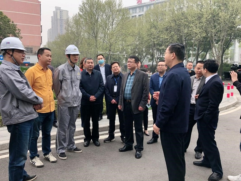 陳閣輝、胡流芳一行到岳州花園項(xiàng)目檢查指導(dǎo)工作