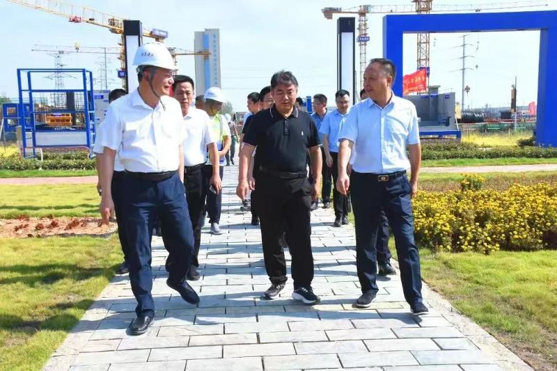 2022年10月，岳陽市委書記曹普華到岳陽自貿片區綜合體建設項目調研